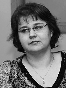 Szabóné Bognár Anikó - igazgatóhelyettes, történész - néprajzkutató főmuzeológus